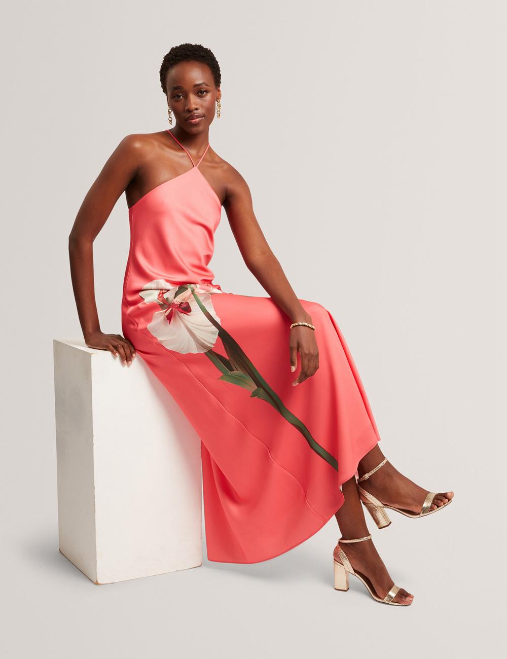 Ted Baker AJIMA - Floral Graphic Halter Neck Satin Maxi Jurk Dames Koraal | PIJO-97143