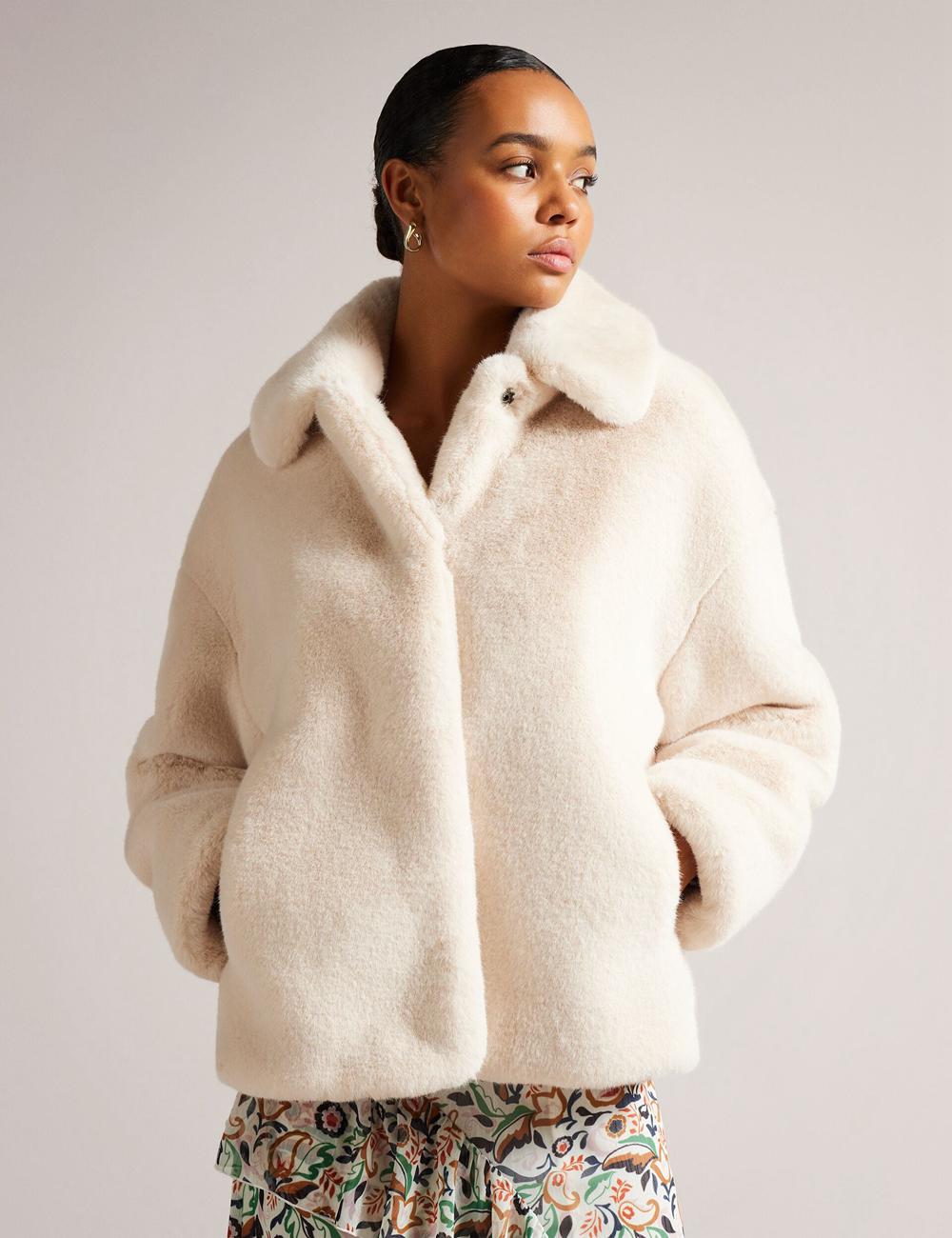 Ted Baker LILIAM - Faux Fur Collared Short Coat Jassen Dames Ivory | VXUF-42193