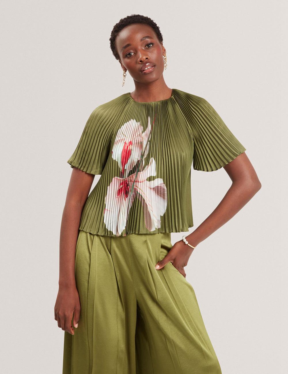 Ted Baker LIONAA - Floral Graphic Pleated Satin Short Sleeve Blouse Dames Groen | RKFU-63084