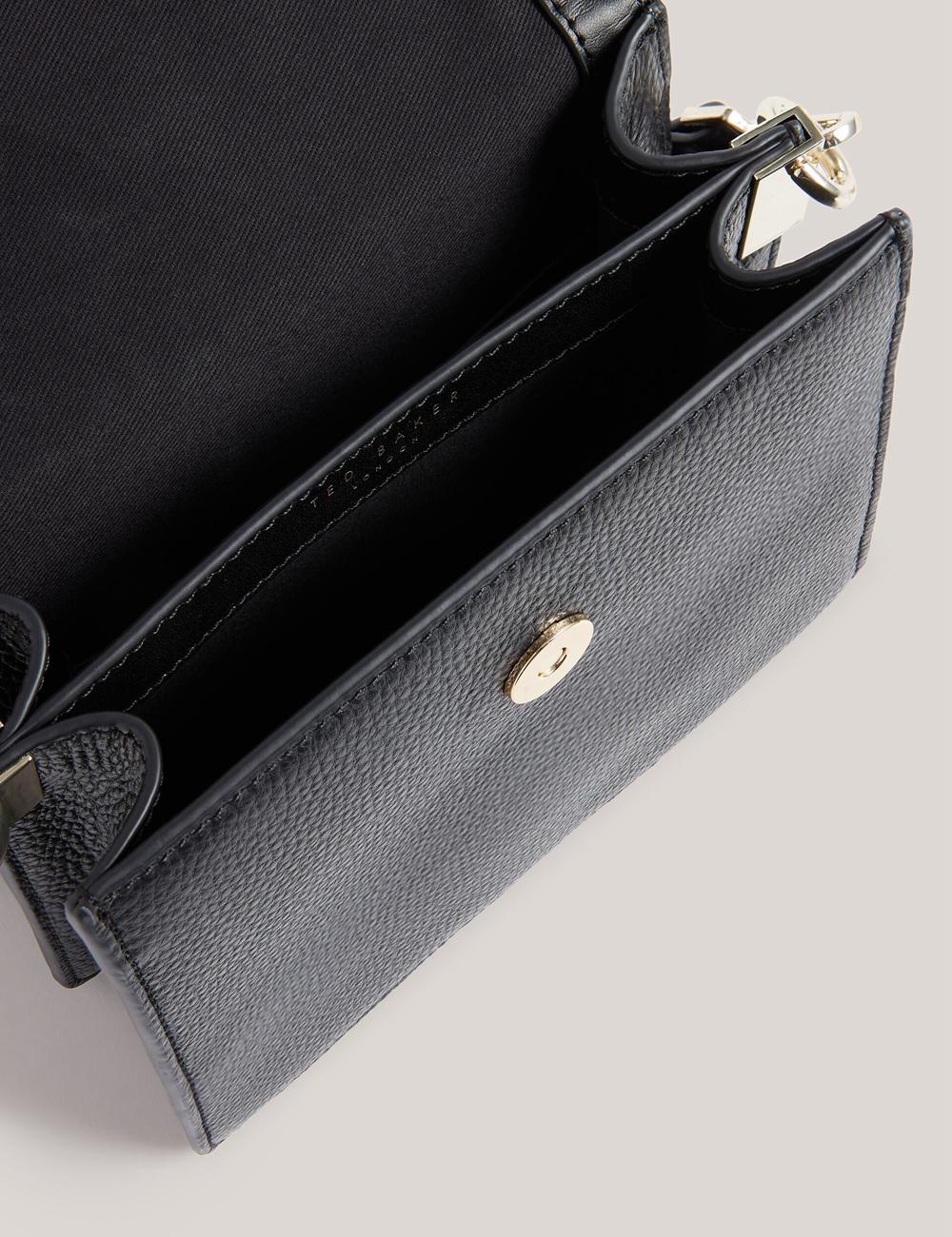 Ted Baker ROSELII - Small Top Handle Bar Detail Leather Crossbodytassen Dames Zwart | ETAY-14370