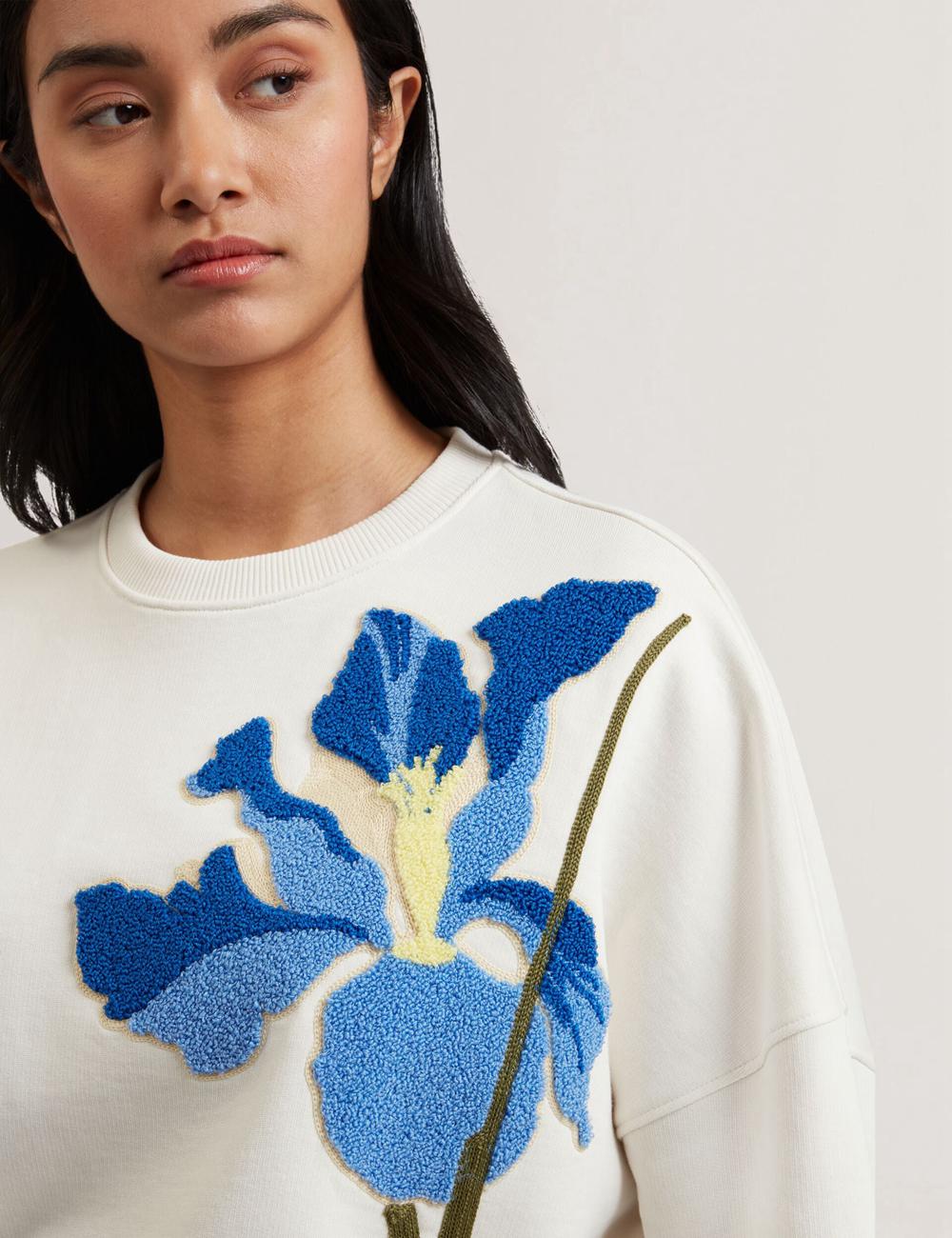 Ted Baker SANDERR - Tufted Floral Graphic Cotton Sweatshirts Dames Wit | YGNP-36478